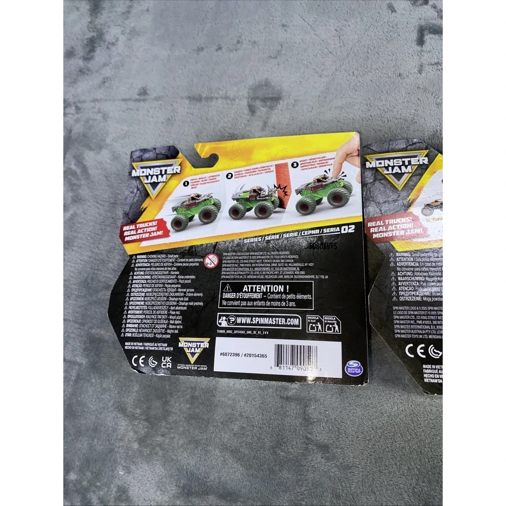 Monster Jam Diecast Truck Smash Bash Zombie Wild Side Lot of 2 Collectable‎ NEW